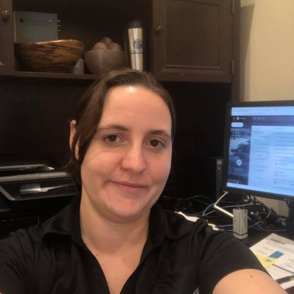 Meet your Posher, Ariel - Picture 1 of 1